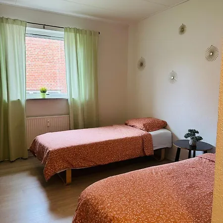 Apartament 5minute Walk To Lego House-best Location-garden On Site N9 *