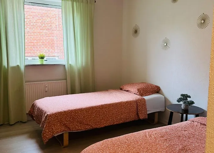 Apartman 5minute Walk To Lego House-best Location-garden On Site N9 *